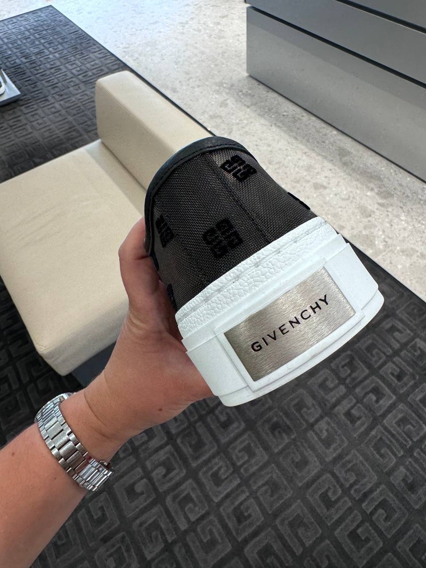 GIVENCHY Sneakers side view - Women's luxury Shoes