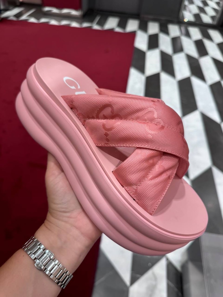 GUCCI Slides front view - Women's luxury Shoes