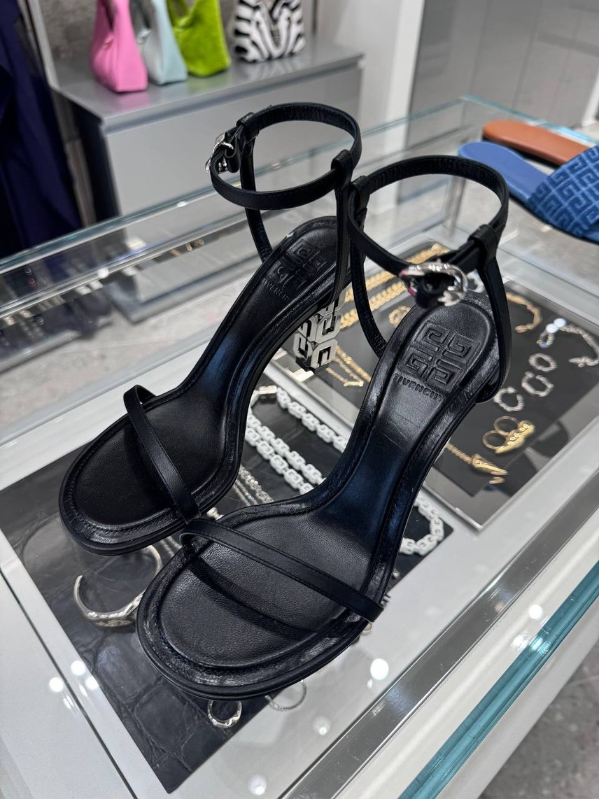 GIVENCHY Sandals front view - Women's luxury Shoes