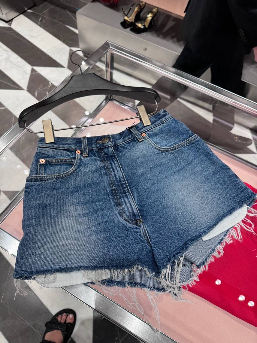 GUCCI Shorts front view - Women's luxury Clothes
