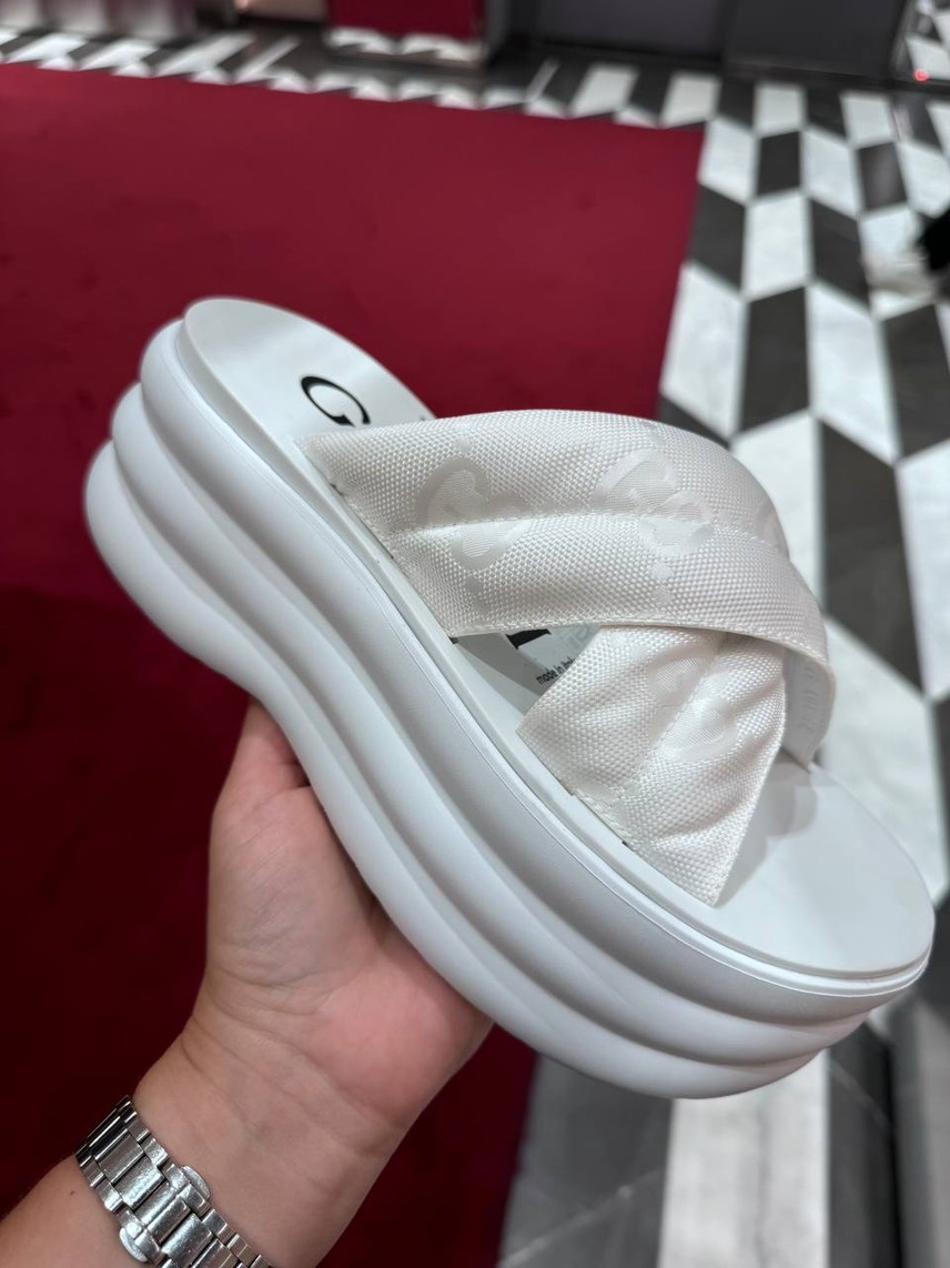 GUCCI Slides front view - Women's luxury Shoes