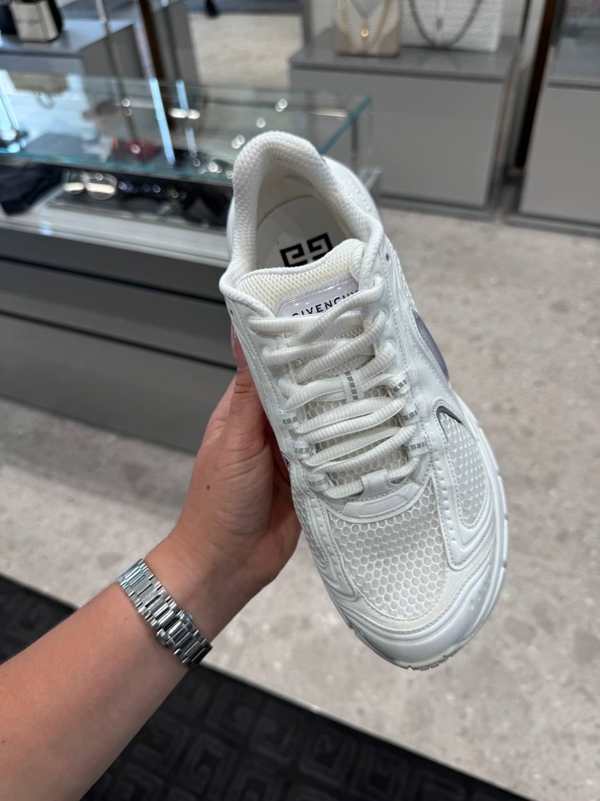 GIVENCHY Sneakers side view - Women's luxury Shoes