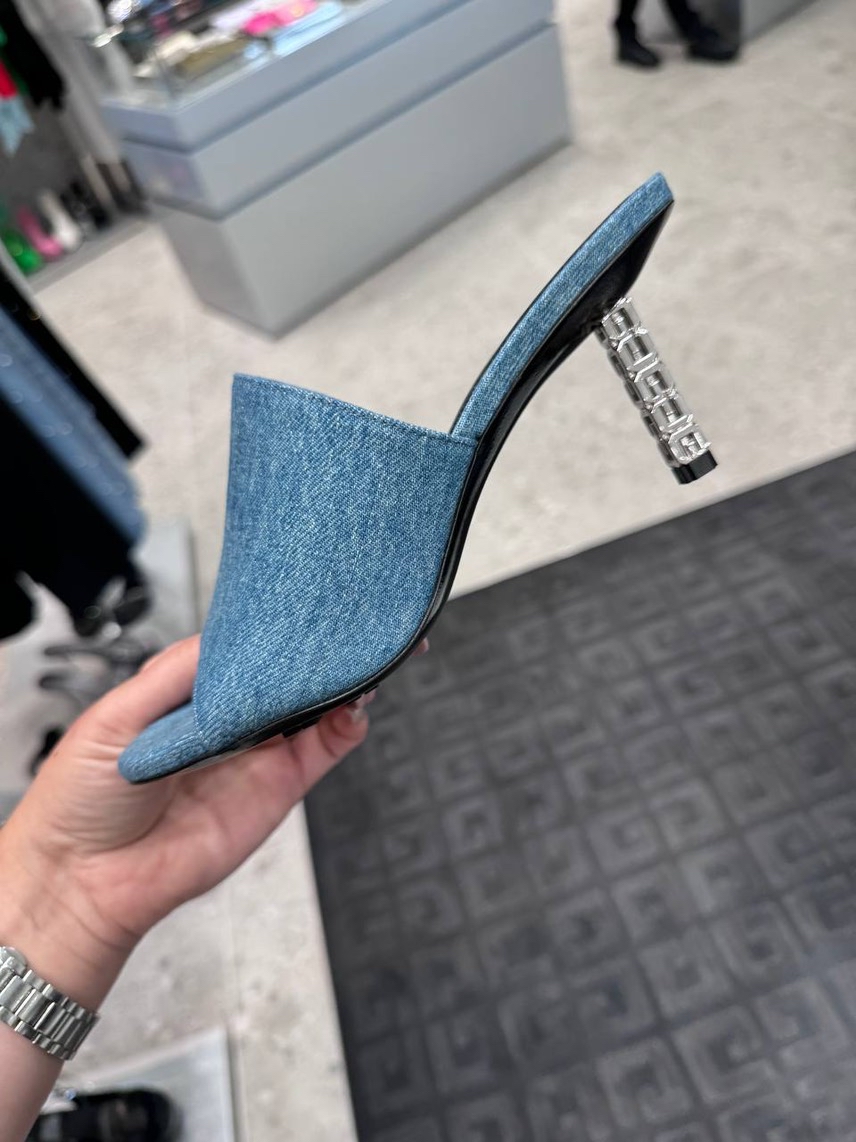 GIVENCHY Sandals front view - Women's luxury Shoes