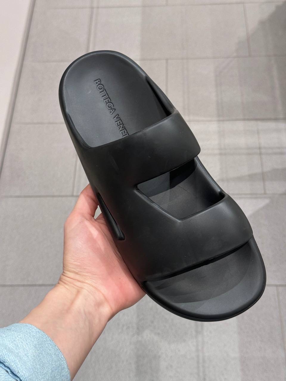 BOTTEGA VENETA Slides side view - Men's luxury Shoes