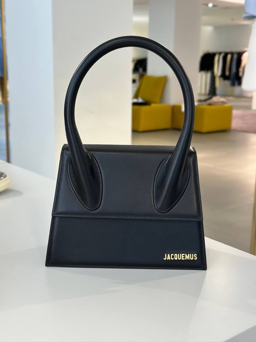 JACQUEMUS Crossbody bags front view - Women's luxury Bags