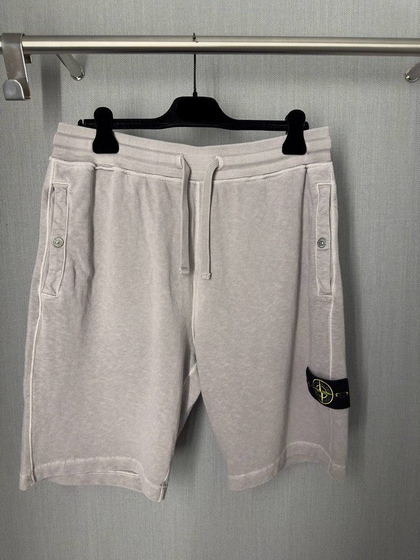 STONE ISLAND Shorts front view - Men's luxury Clothes