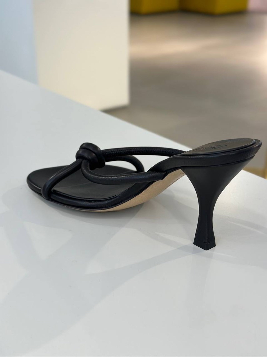 BOTTEGA VENETA Sandals side view - Women's luxury Shoes