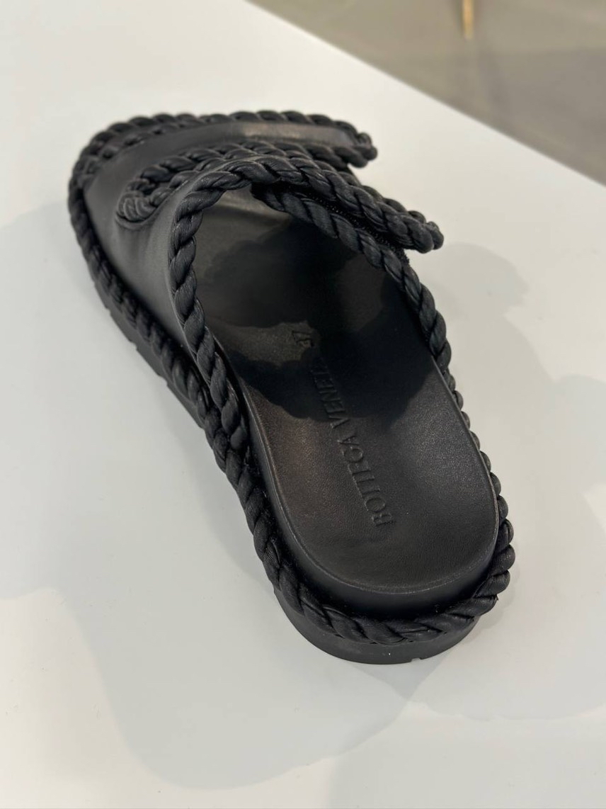 BOTTEGA VENETA Slides side view - Women's luxury Shoes