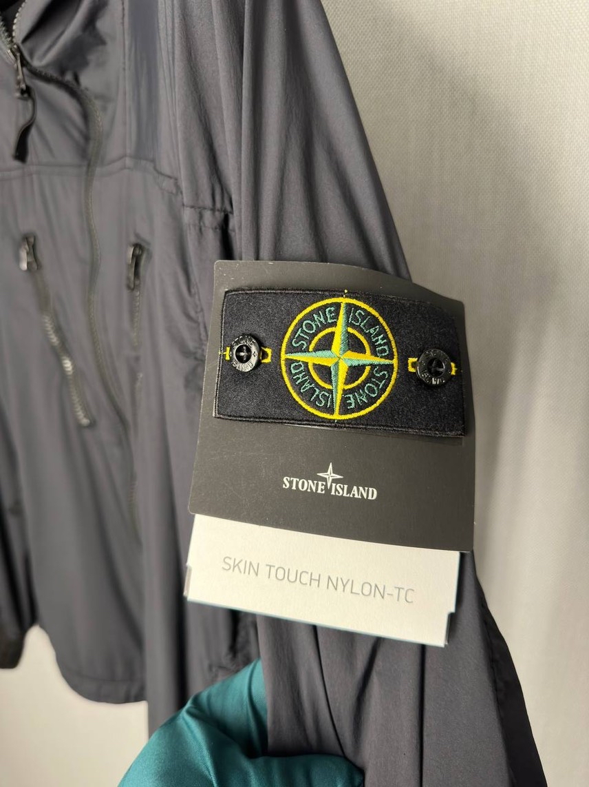 STONE ISLAND Activewear side view - Men's luxury Clothes
