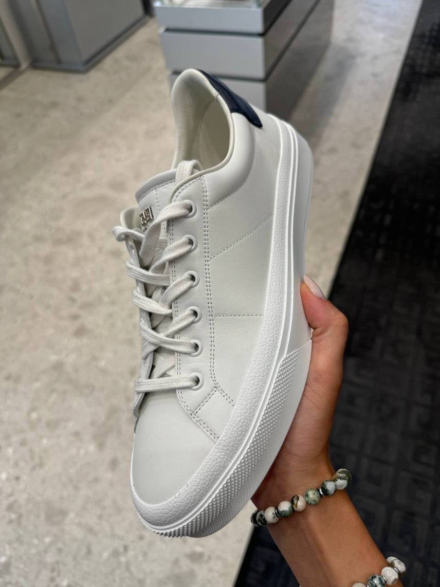 GIVENCHY Sneakers front view - Men's luxury Shoes