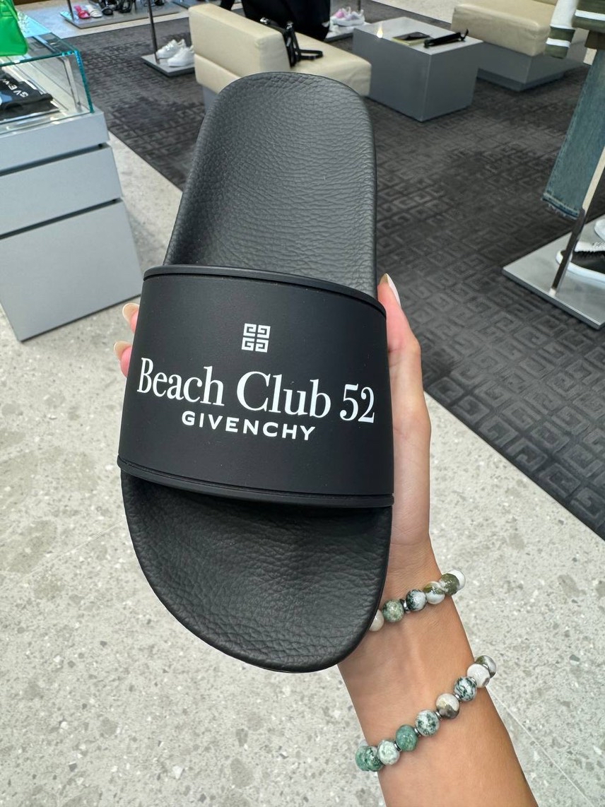 Givenchy Beach Club