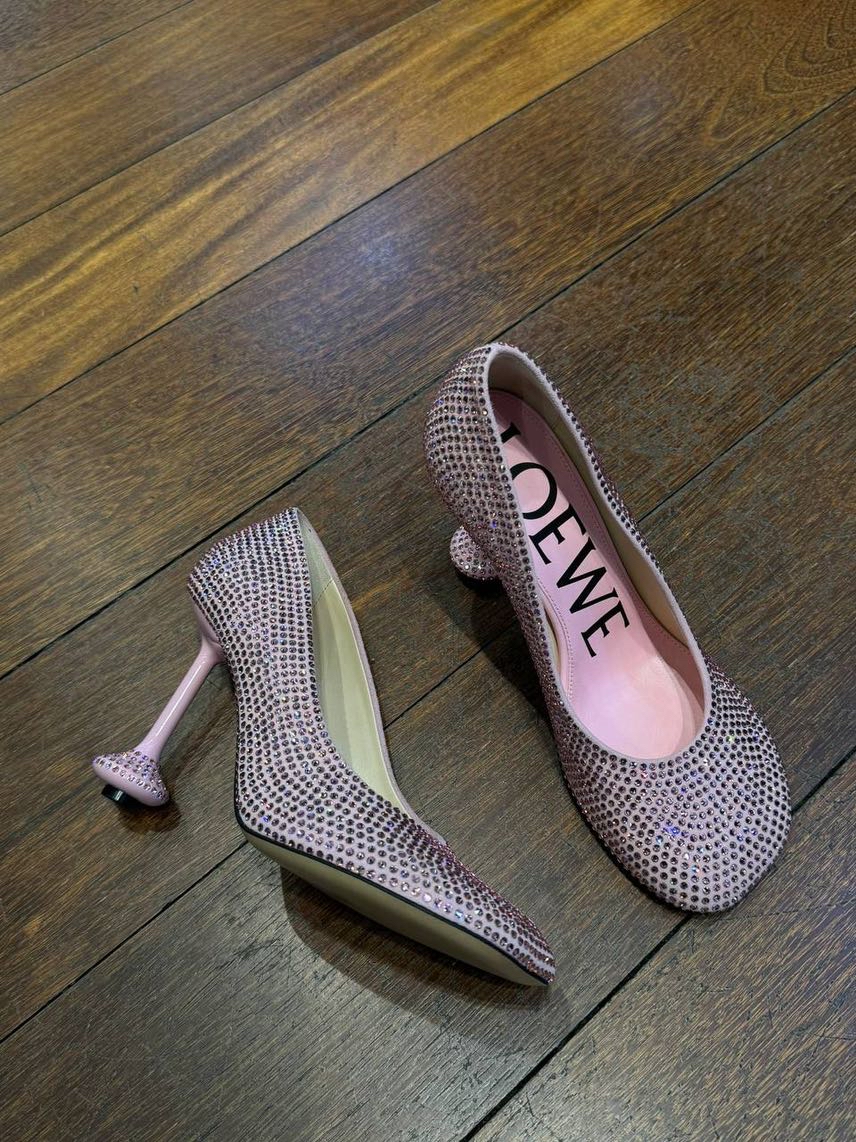 LOEWE Pumps front view - Women's luxury Shoes