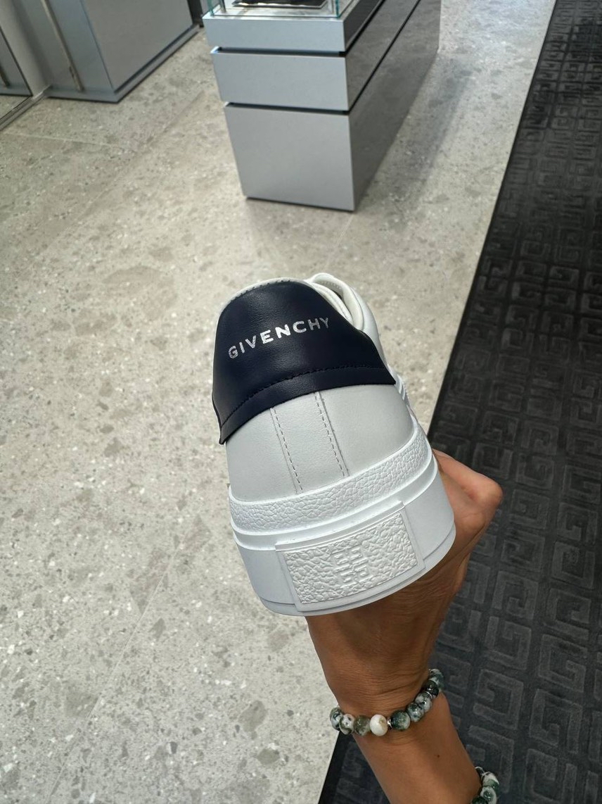 GIVENCHY Sneakers side view - Men's luxury Shoes