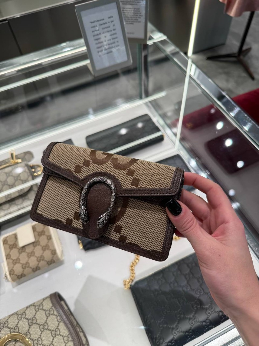 GUCCI Crossbody bags front view - Women's luxury Bags