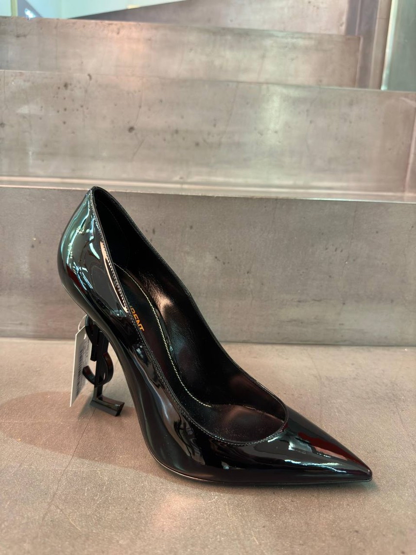 YVES SAINT LAURENT Sandals front view - Women's luxury Shoes