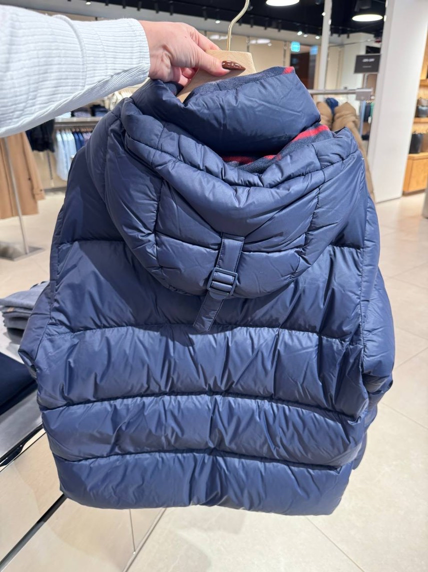 BURBERRY Down jacket side view - Men's luxury Clothes