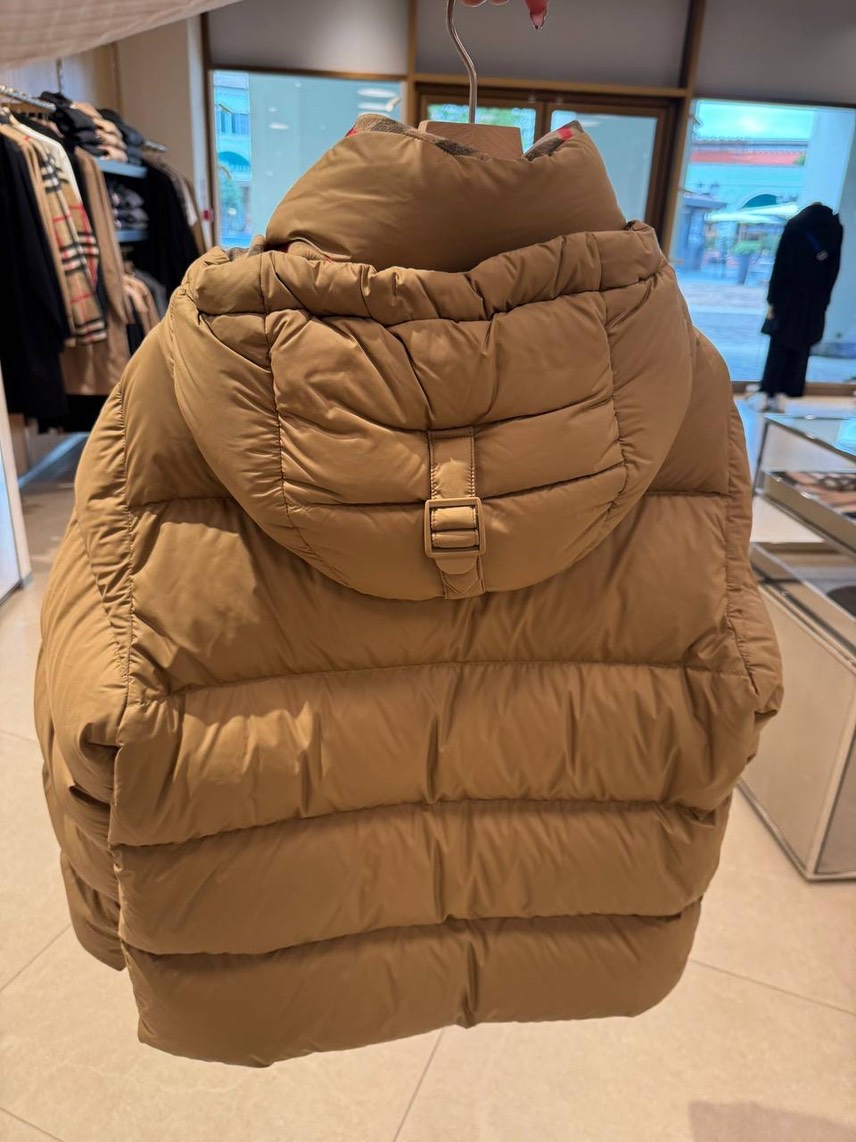 BURBERRY Down jacket side view - Men's luxury Clothes