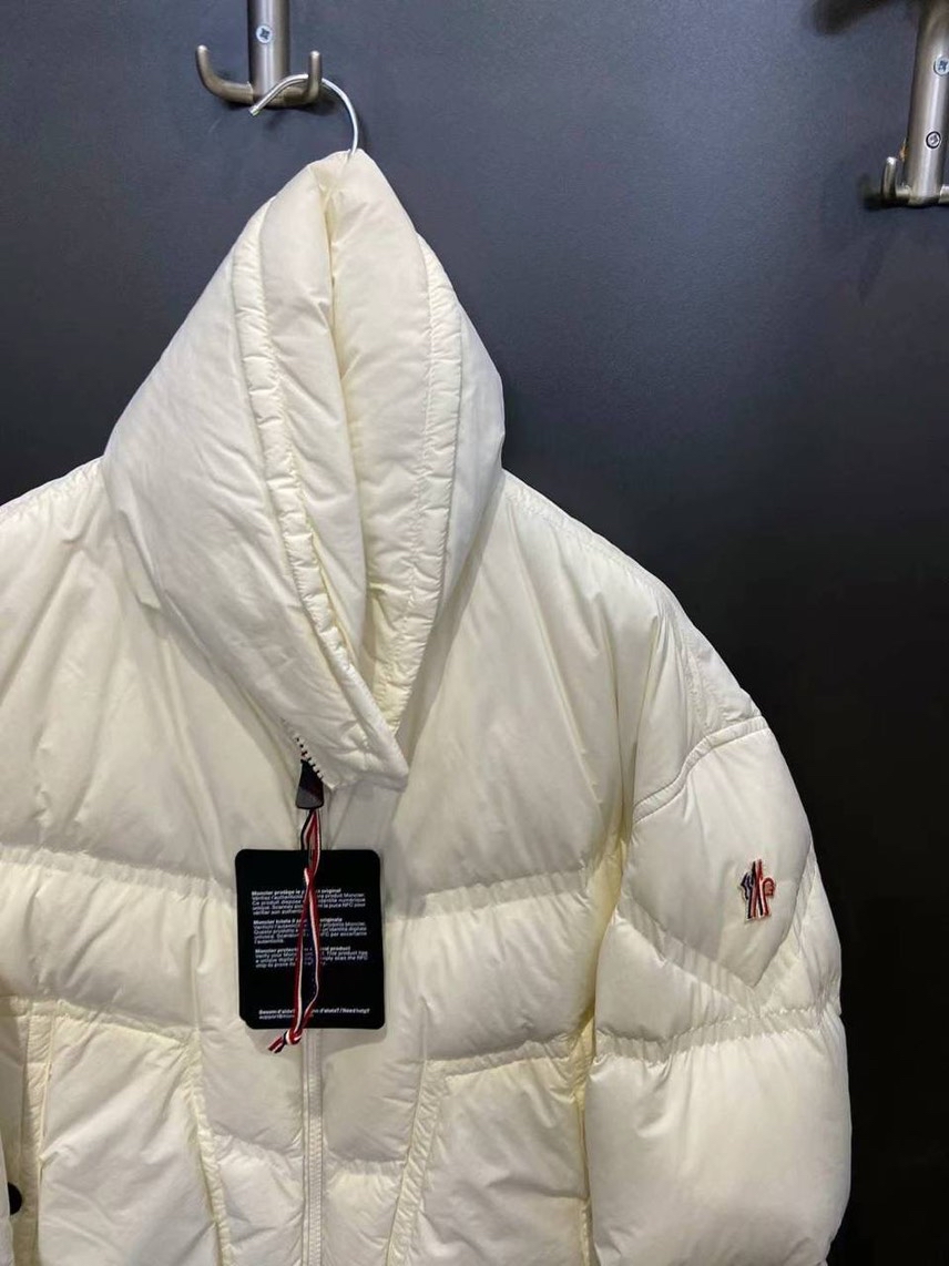 MONCLER Down jacket side view - Women's luxury Clothes