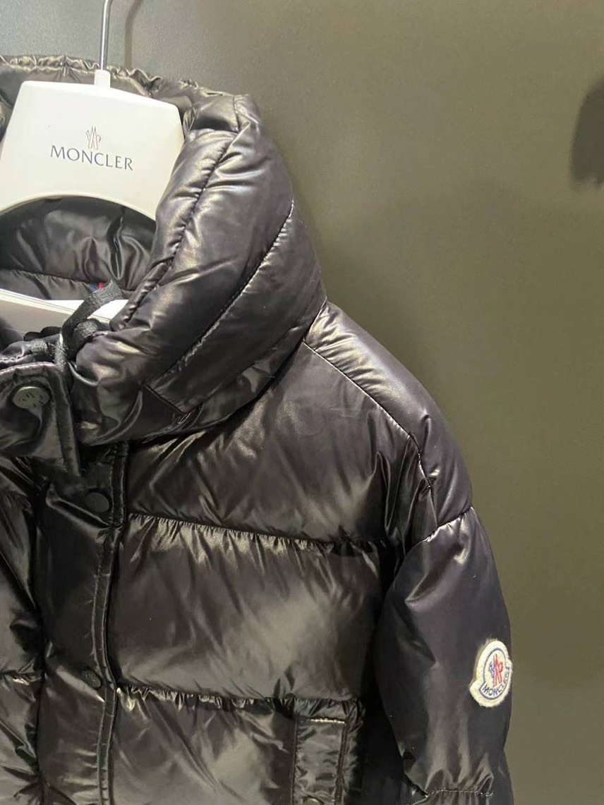 MONCLER Down jacket side view - Women's luxury Clothes