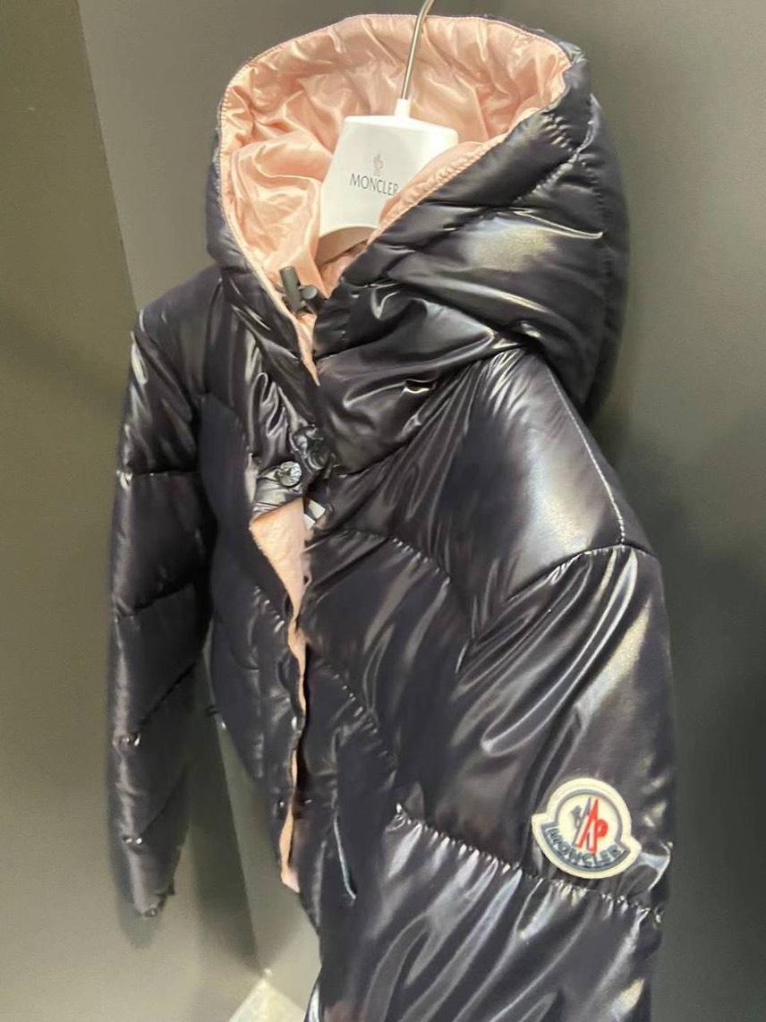 MONCLER Down jacket side view - Women's luxury Clothes
