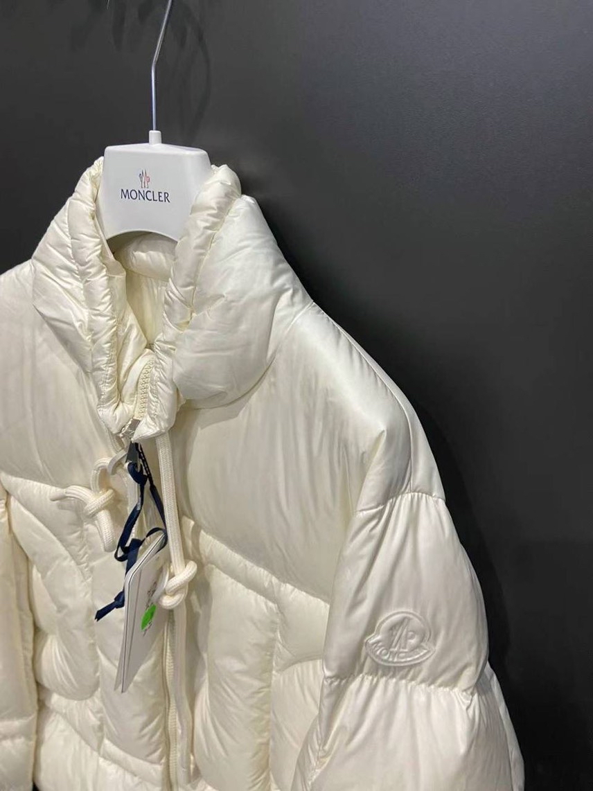 MONCLER Down jacket side view - Women's luxury Clothes
