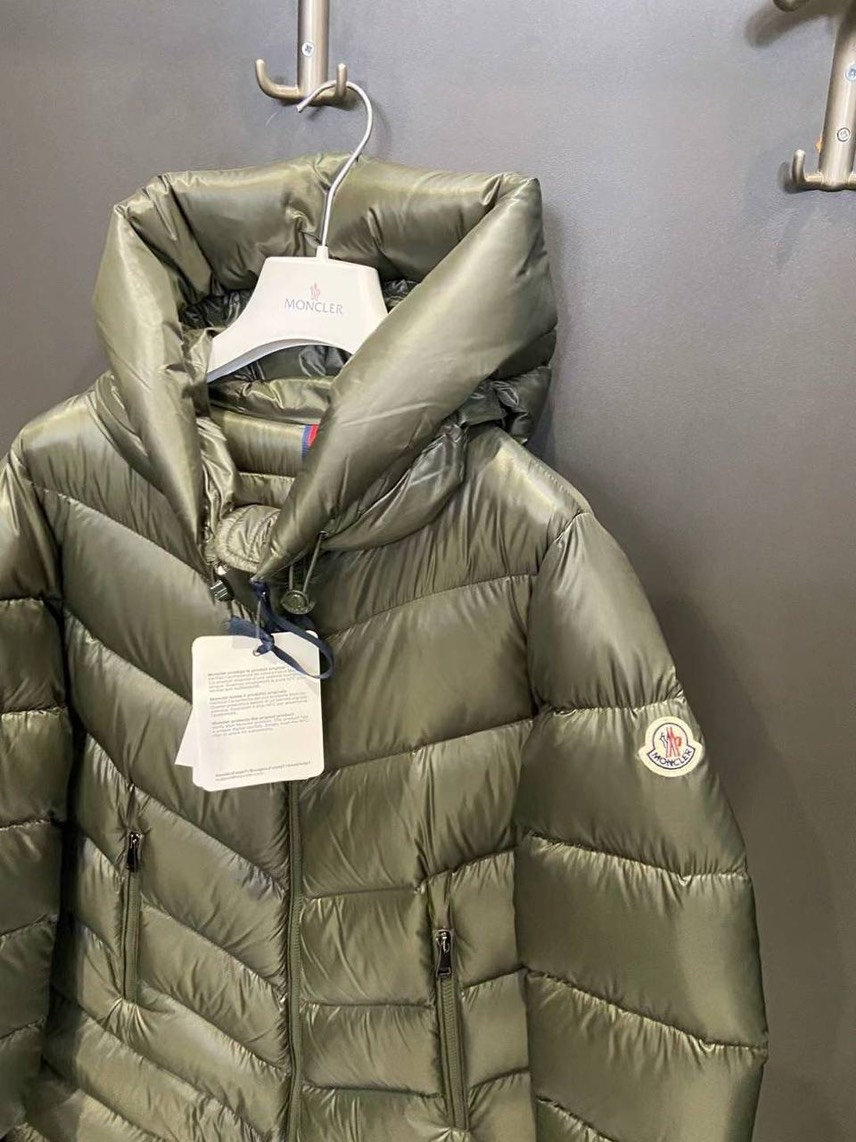 MONCLER Down jacket side view - Women's luxury Clothes