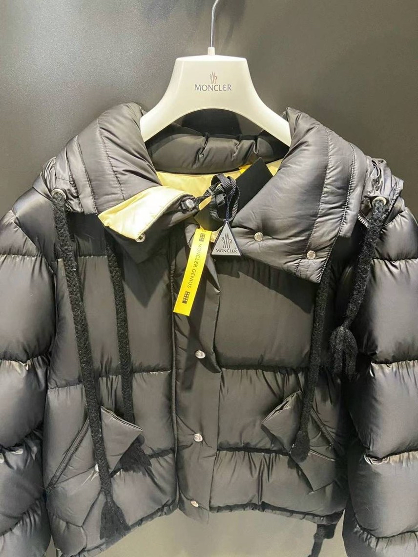MONCLER Down jacket side view - Women's luxury Clothes