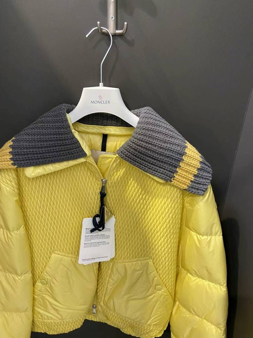 MONCLER Down jacket side view - Women's luxury Clothes