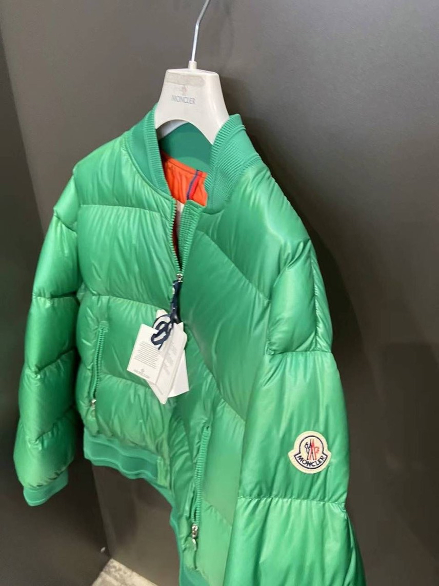 MONCLER Down jacket side view - Women's luxury Clothes