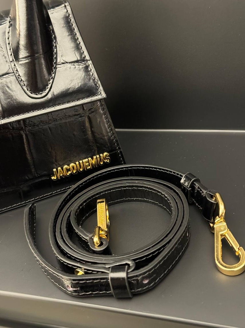 JACQUEMUS Crossbody bags side view - Women's luxury Bags