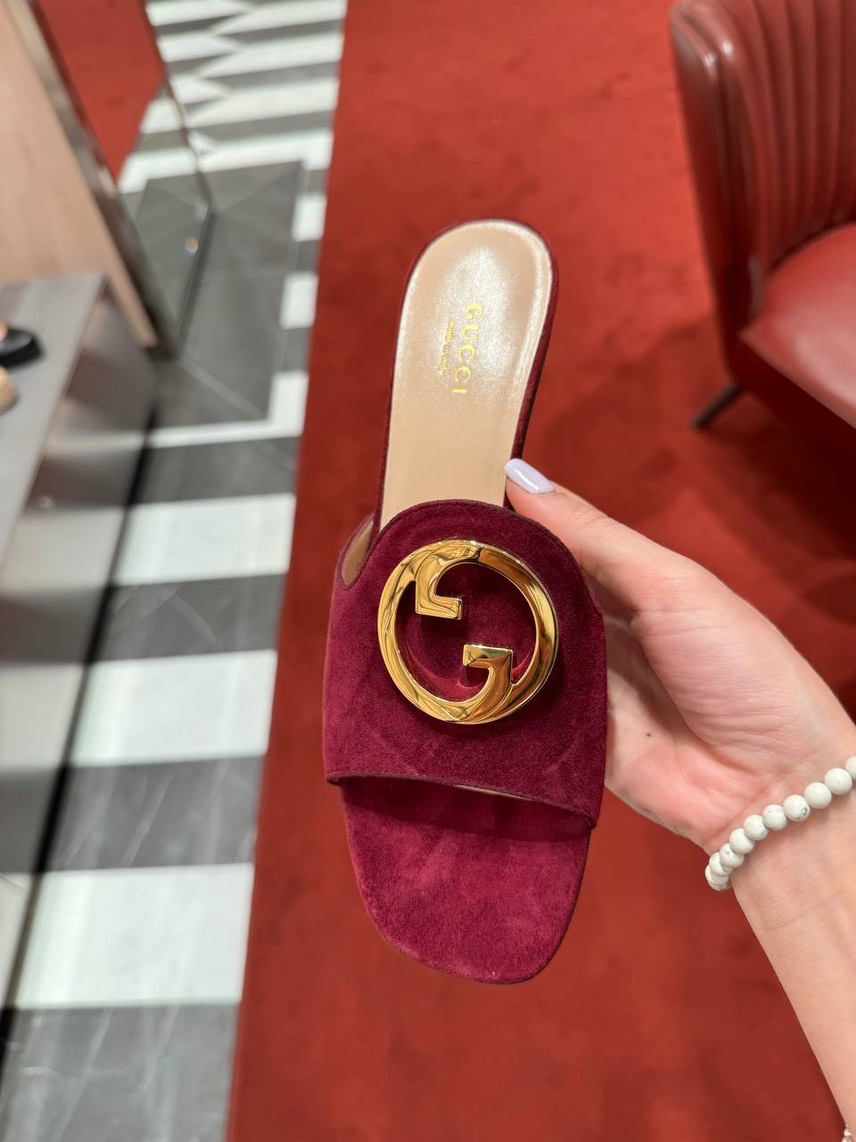 GUCCI Sandals side view - Women's luxury Shoes