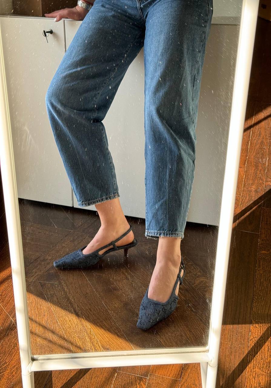 GUCCI Sandals side view - Women's luxury Shoes