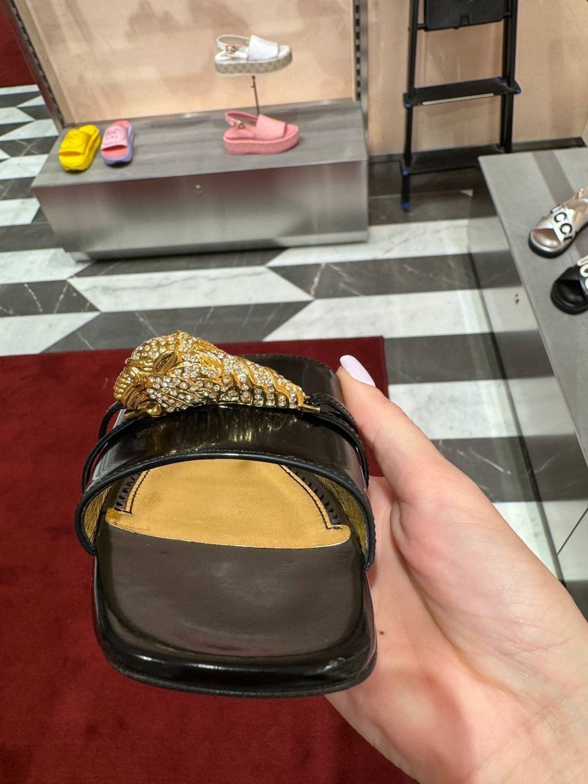 GUCCI Slides side view - Women's luxury Shoes