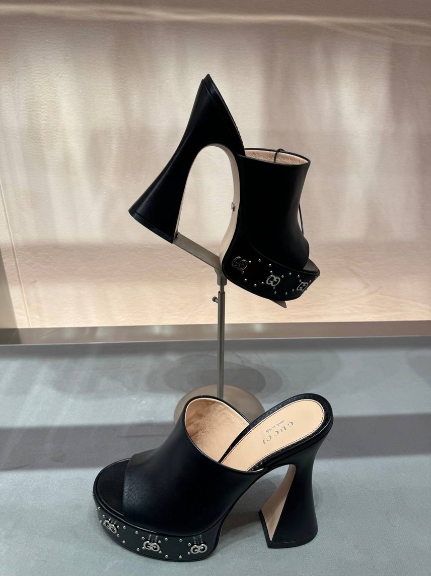GUCCI Sandals side view - Women's luxury Shoes