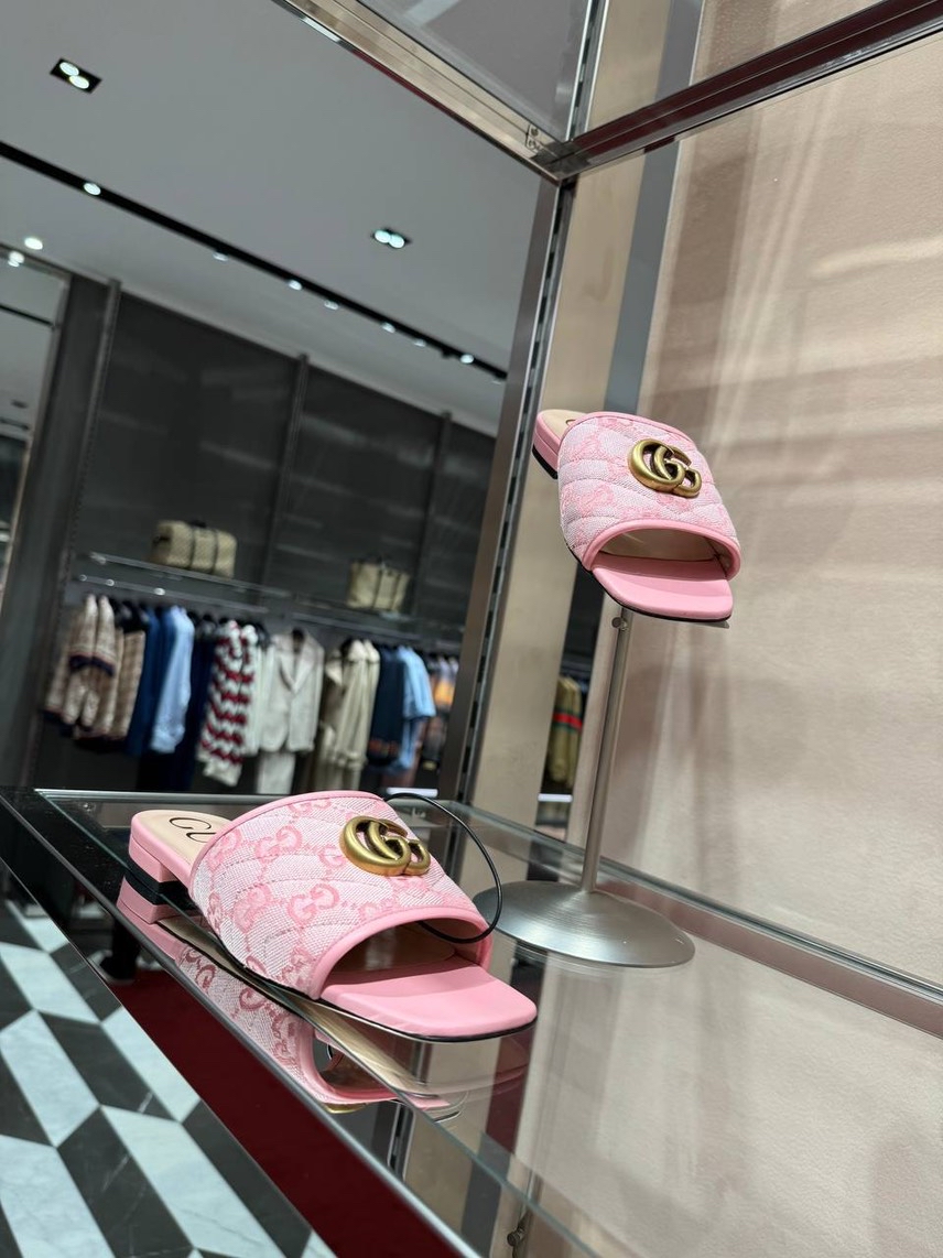 GUCCI Slides front view - Women's luxury Shoes
