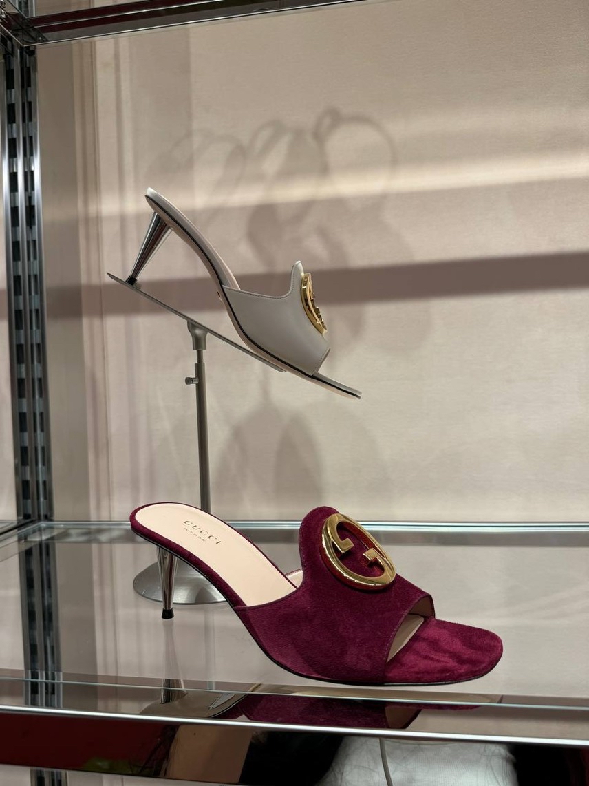 GUCCI Sandals front view - Women's luxury Shoes