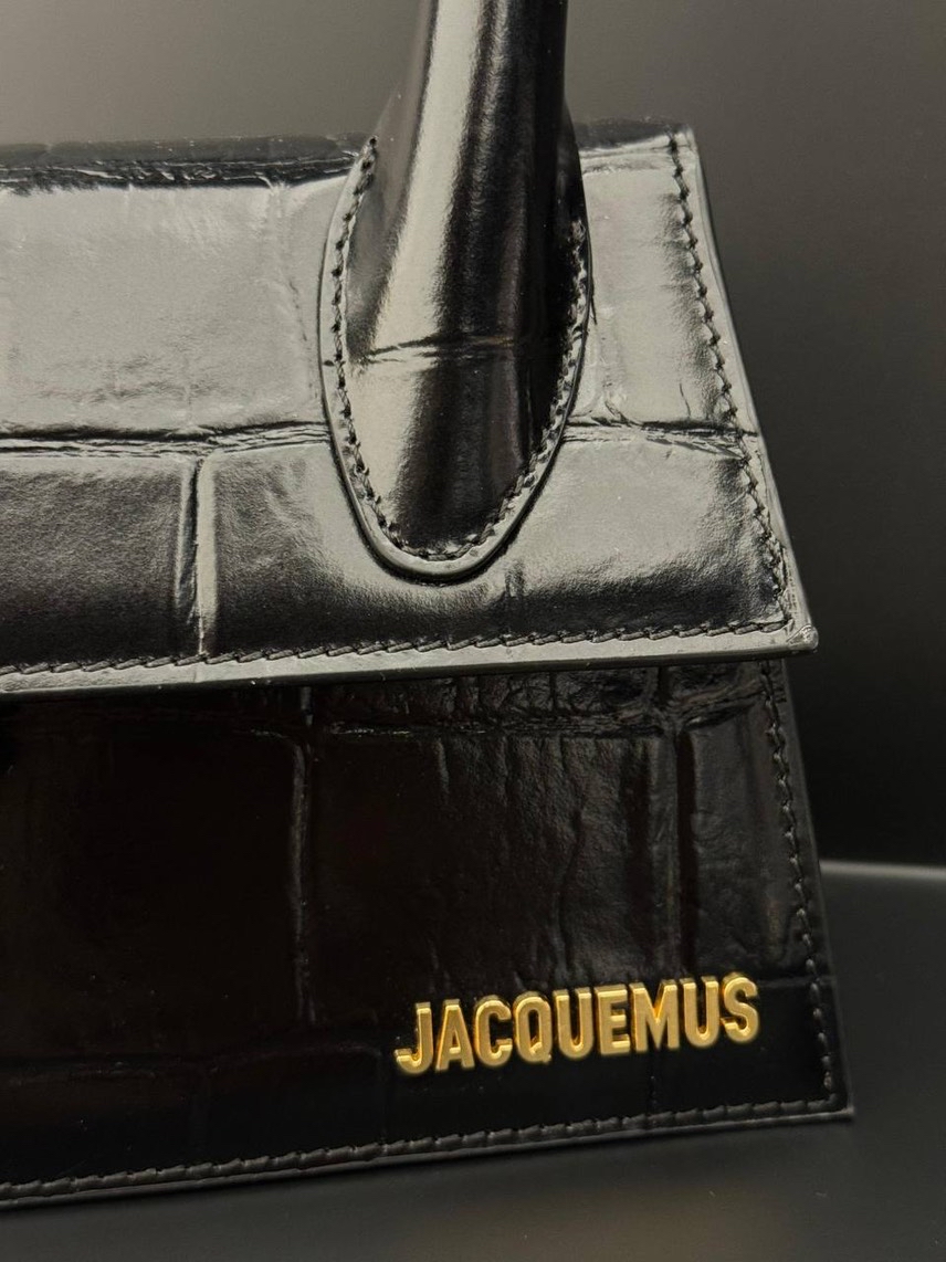 JACQUEMUS Crossbody bags side view - Women's luxury Bags