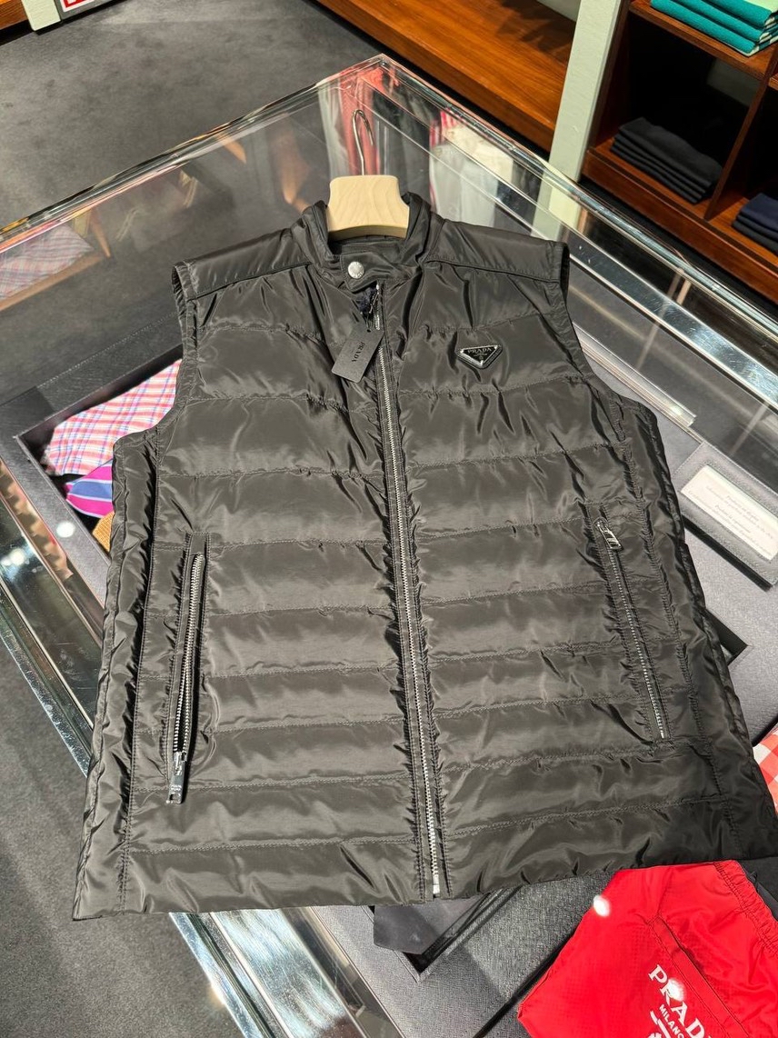 PRADA Gilets front view - Men's luxury Clothes