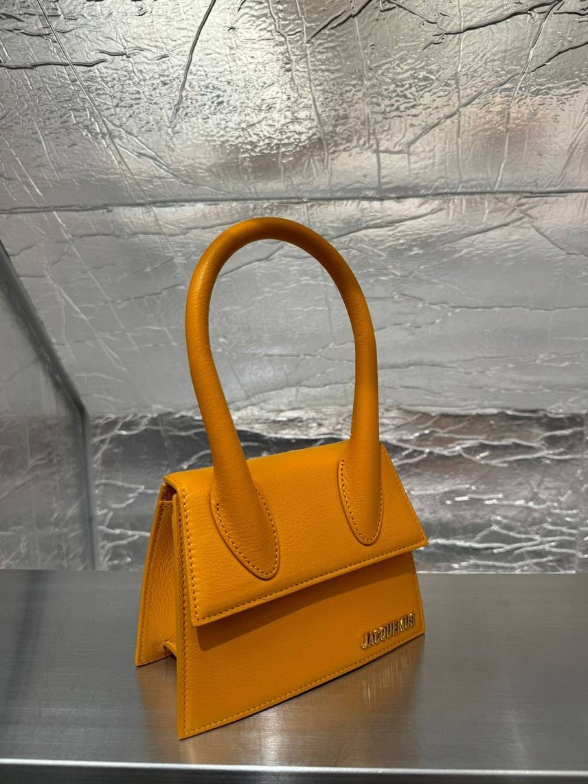 JACQUEMUS Crossbody bags front view - Women's luxury Bags