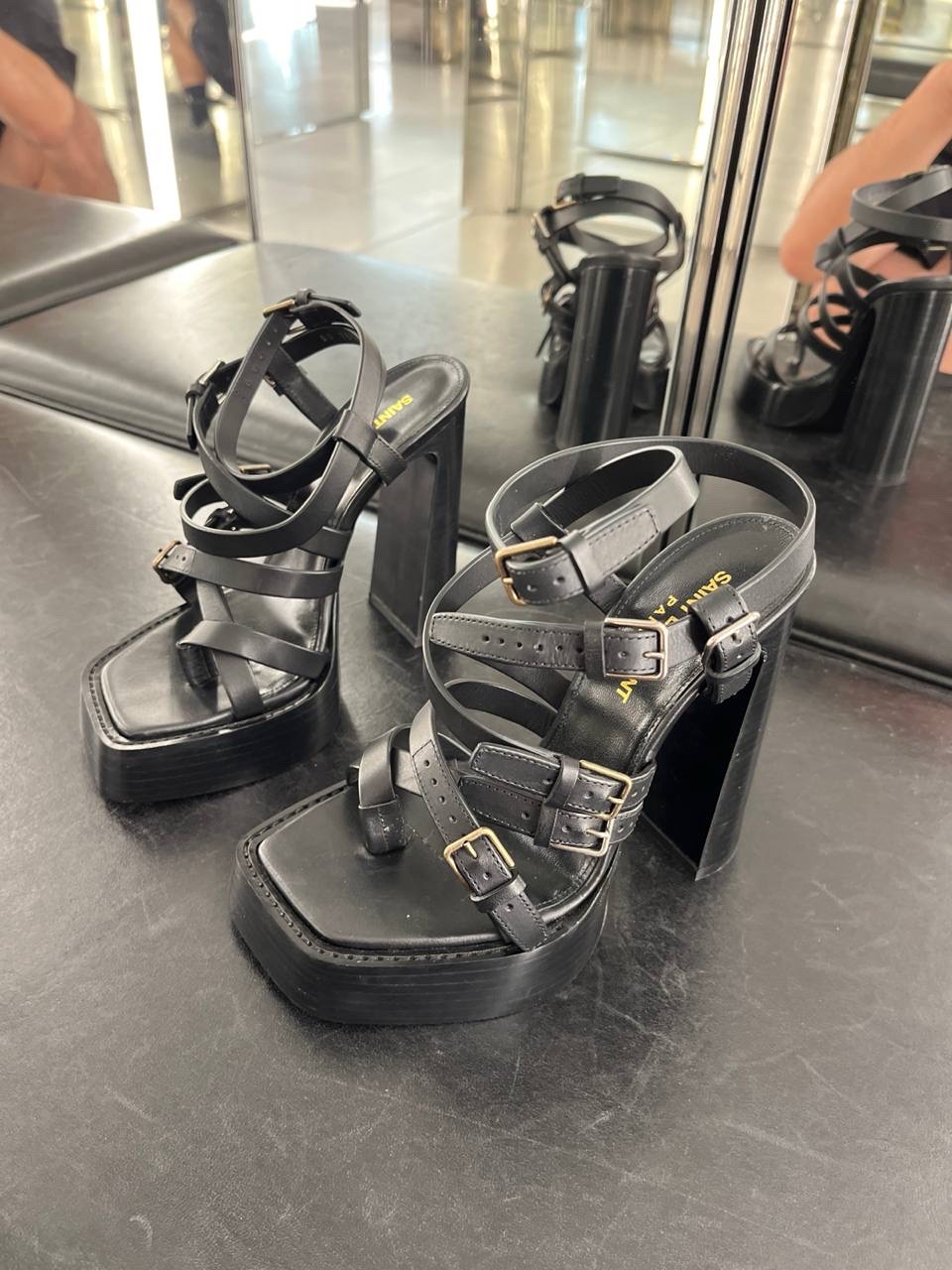 YVES SAINT LAURENT Sandals side view - Women's luxury Shoes