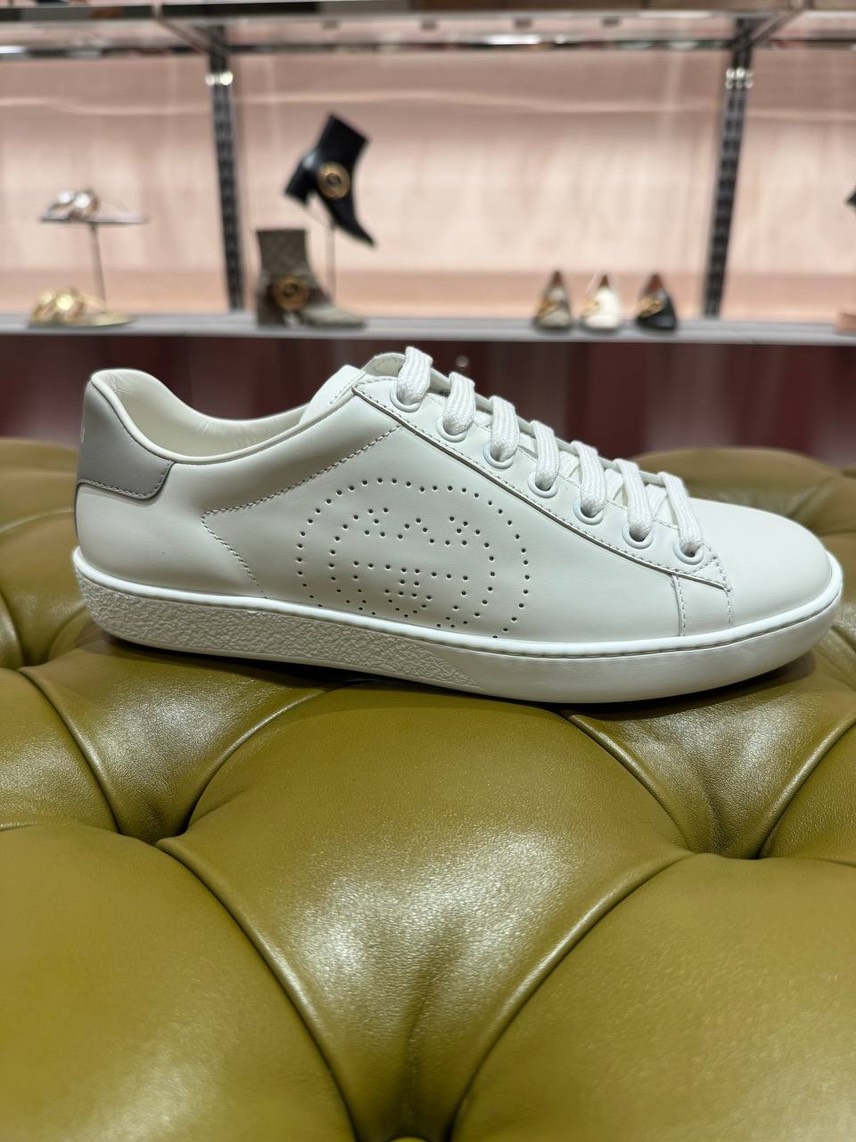 GUCCI Sneakers front view - Women's luxury Shoes