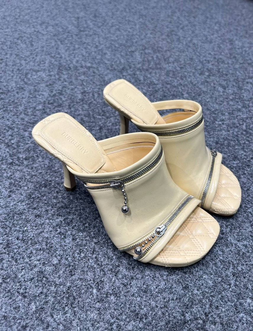 BURBERRY Sandals side view - Women's luxury Shoes