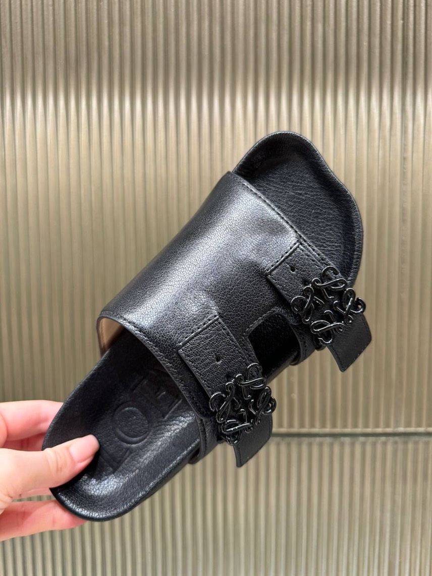 LOEWE Slides side view - Women's luxury Shoes