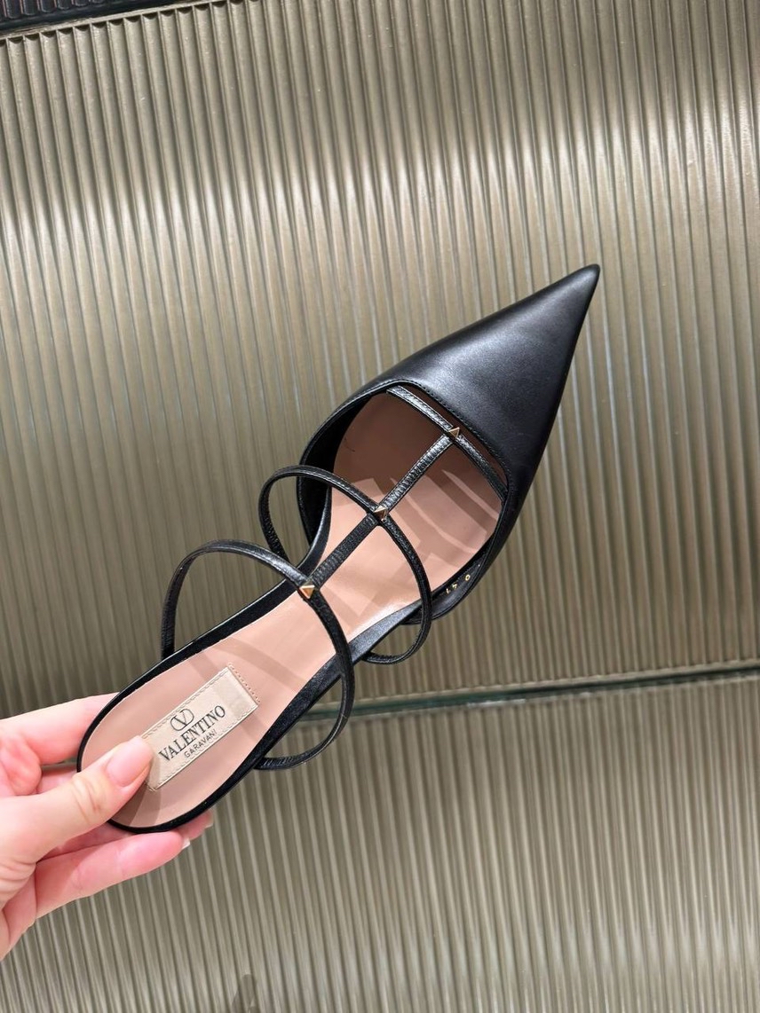 VALENTINO GARAVANI Sandals side view - Women's luxury Shoes