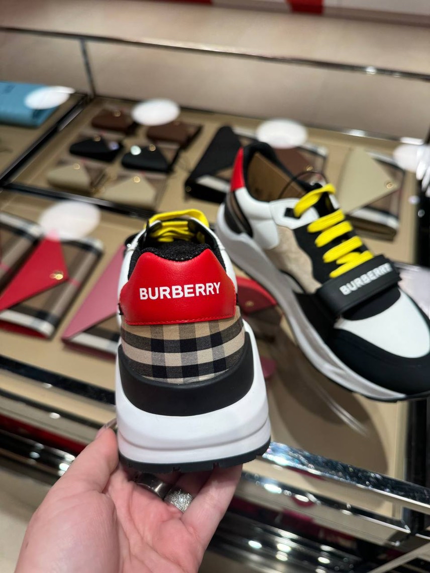 BURBERRY Sneakers side view - Men's luxury Shoes