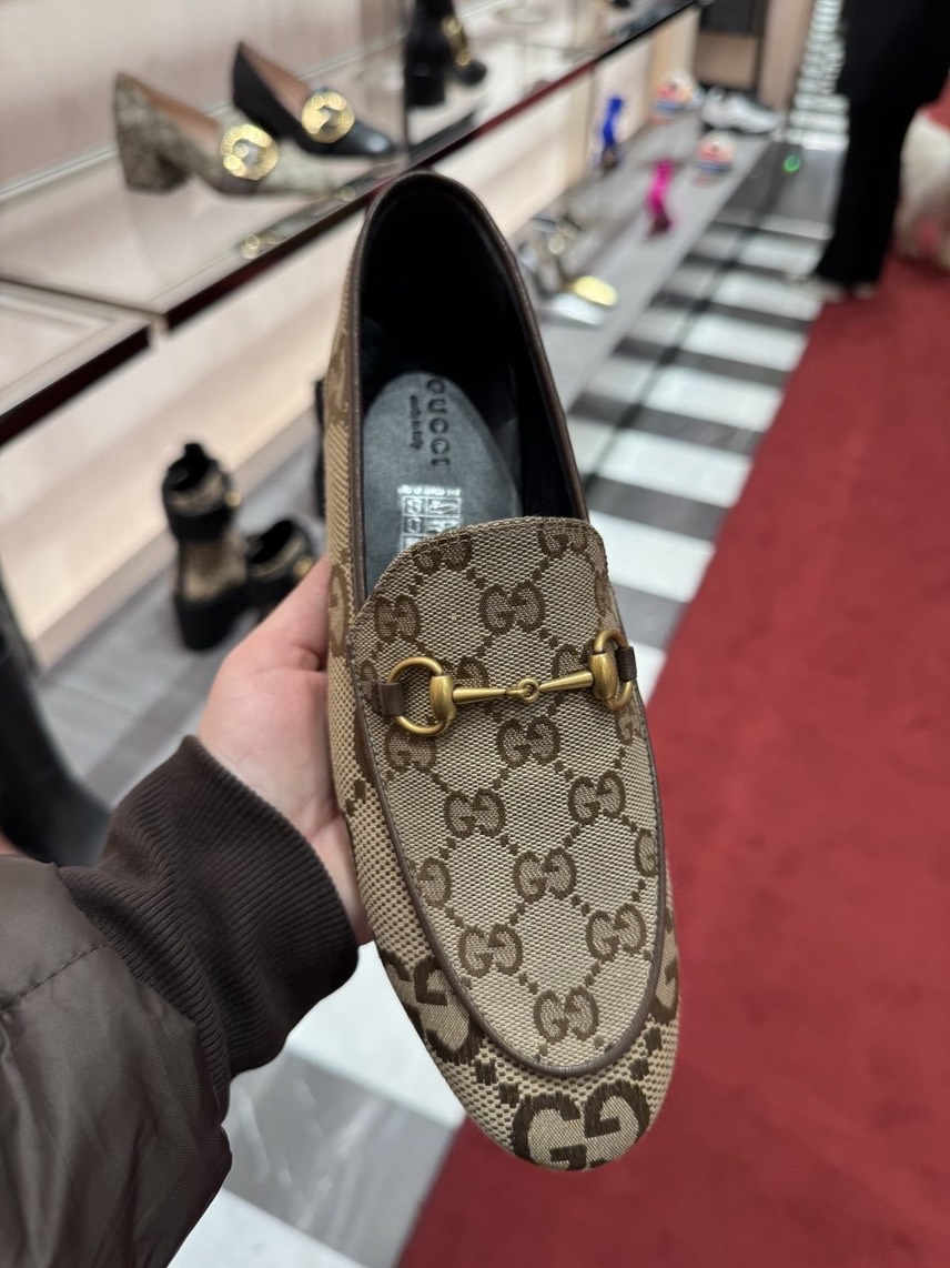 GUCCI Moccasins side view - Men's luxury Shoes