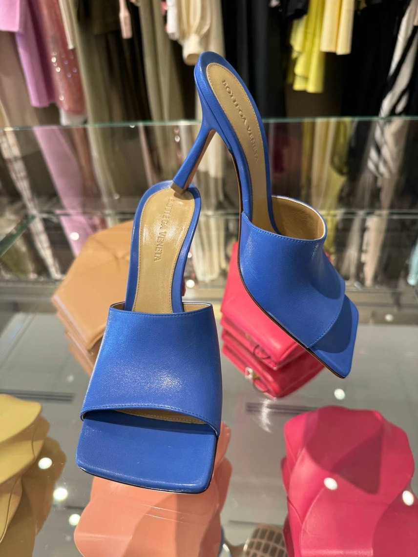 BOTTEGA VENETA Sandals front view - Women's luxury Shoes