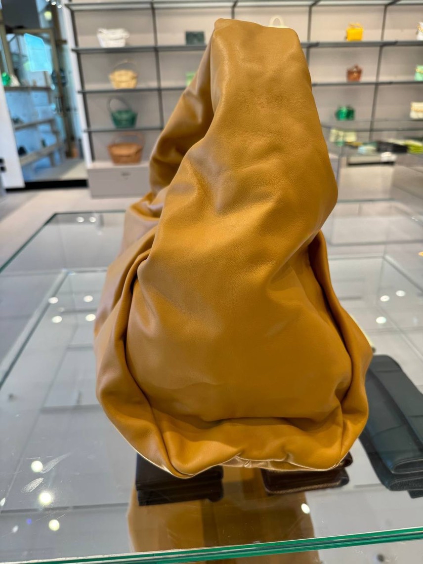 BOTTEGA VENETA Shoulder bags side view - Women's luxury Bags