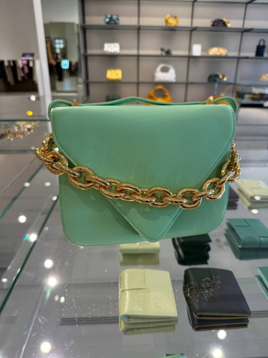 BOTTEGA VENETA Shoulder bags side view - Women's luxury Bags