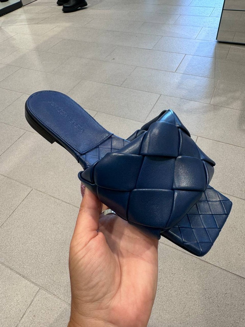 BOTTEGA VENETA Slides front view - Women's luxury Shoes
